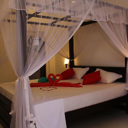Turtle Reef Guest Bed & Breakfast มิริสซา ภายนอก รูปภาพ