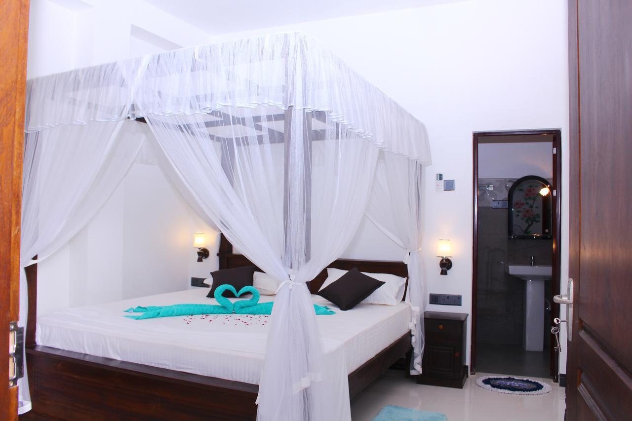 Turtle Reef Guest Bed & Breakfast มิริสซา ภายนอก รูปภาพ