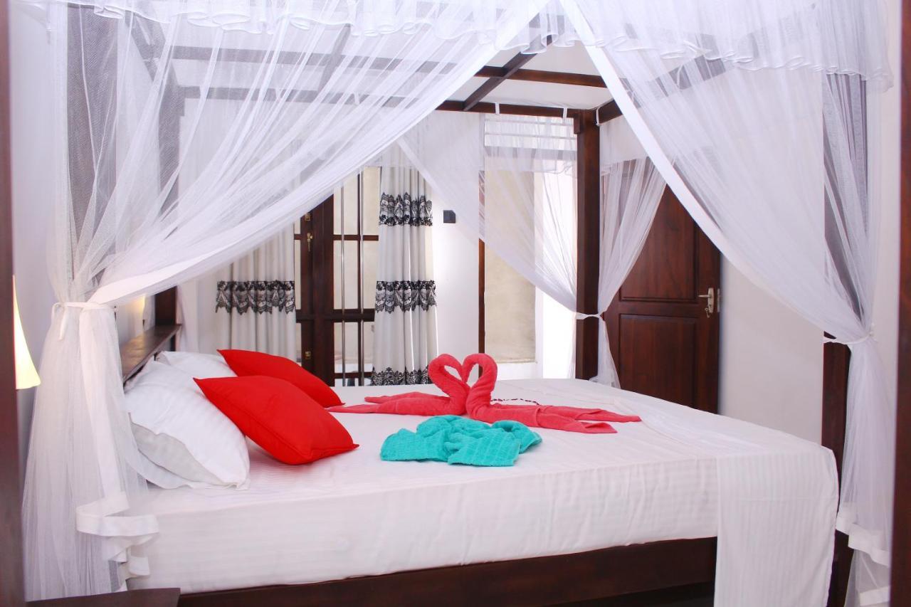 Turtle Reef Guest Bed & Breakfast มิริสซา ภายนอก รูปภาพ